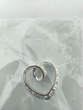 Avon VTG 925 Sterling Silver CZ Heart Pendant Sealed NOS